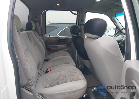 2002 Ford F-150 Lariat/Xlt from USA, damaged, VIN 1FTRW08L62KD25988